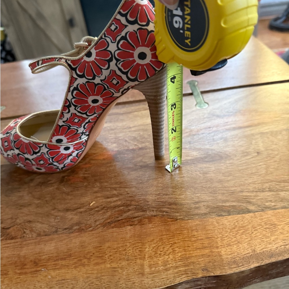 NWOB Coach Floral Heels - Picture 10 of 10